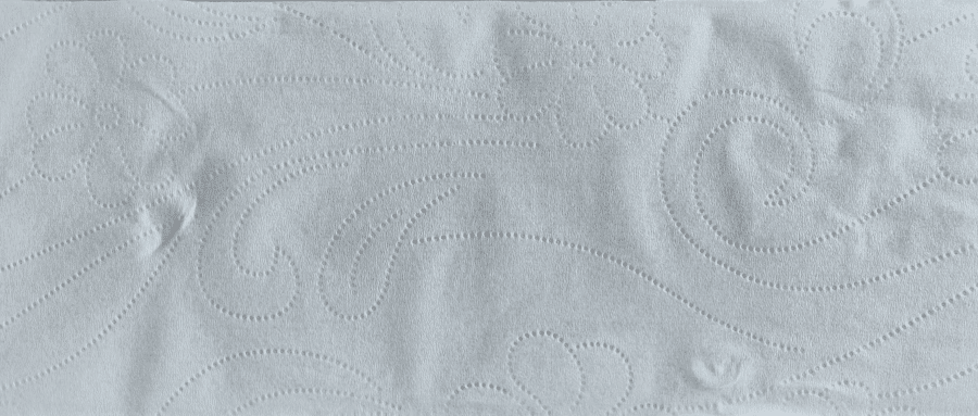 center-pull tissue surface pattern